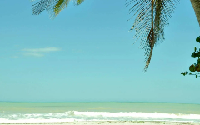 Huku Beach Hostel