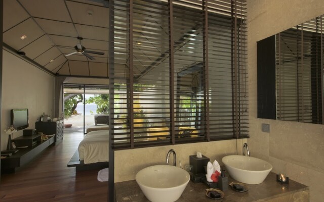 Lily Beach Resort & Spa 