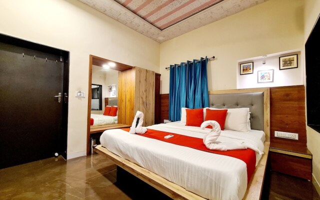 Hotel Palm residency