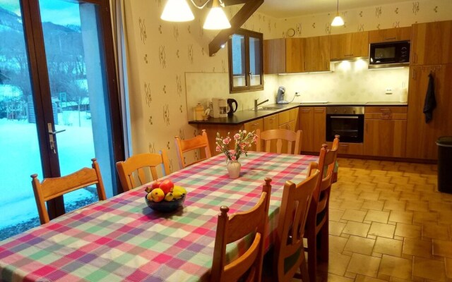 Chalet in Saint-Jean-de-Vaulx with Mountain View