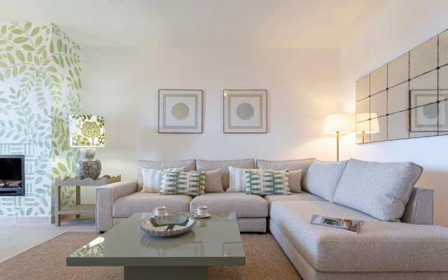 Exclusive 2BD Apartment Heated Pool Flamingos Golf