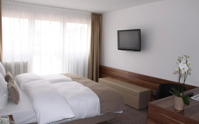 Downtown Vi Vadi Hotel