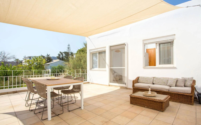 Salty Beach Front House Faliraki