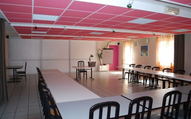 Artel Hotel