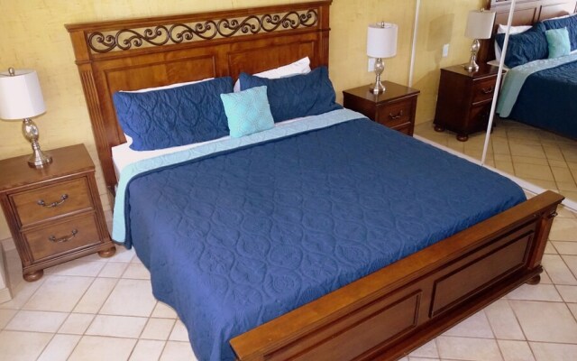Baja 305 - 2 Br Condo