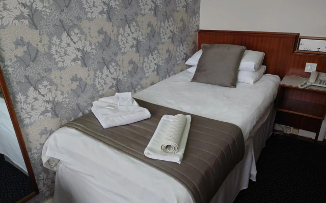 The Cumberland Hotel