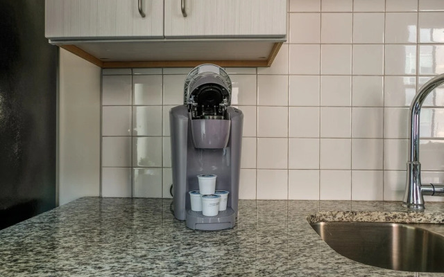 FRONTDESK 917 Locust St Apts Downtown St Louis