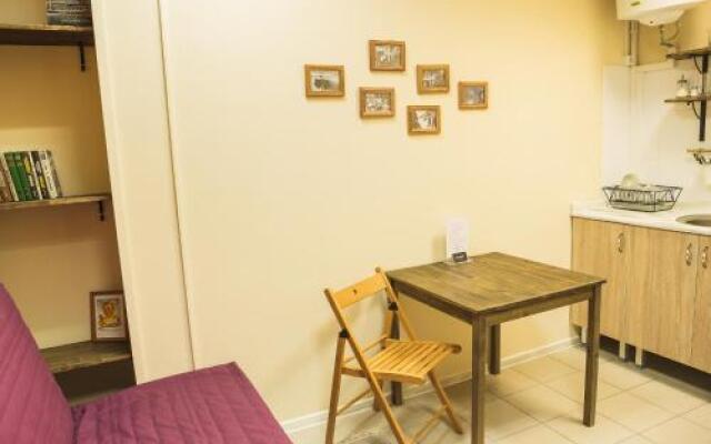 Mini-Hotel At Grandfather Lenin's