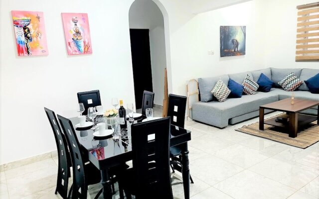 Beautiful Quiet & Cozy  Close to Highway