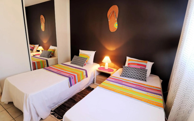 Villa 200m from the beach MQSL17