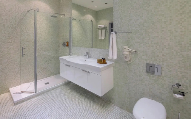 City Park Hotel & Residence