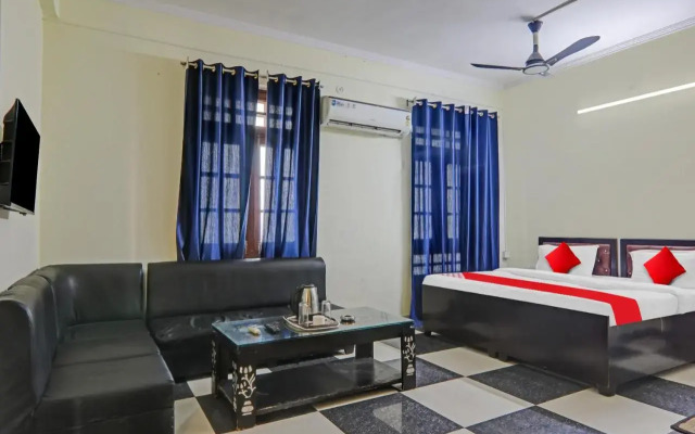 OYO Flagship 80680 Hotel Harsh Inn