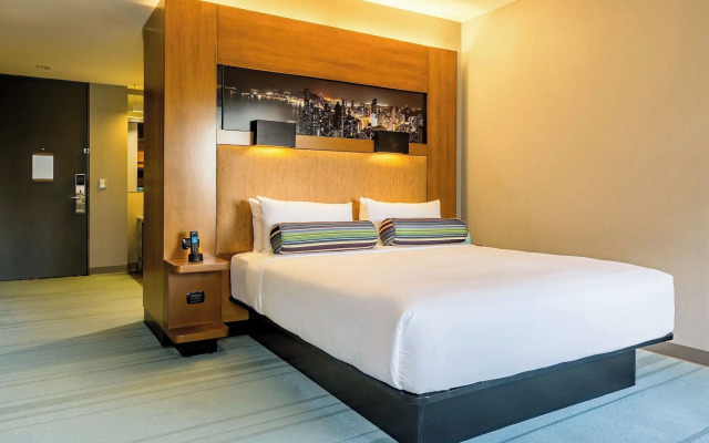 Aloft Panama