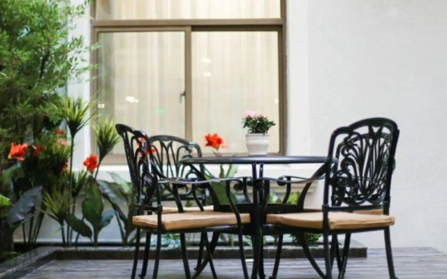 Savile K-knight Hotel