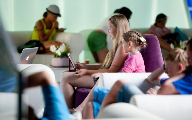 Apolo Suites Rentalmar