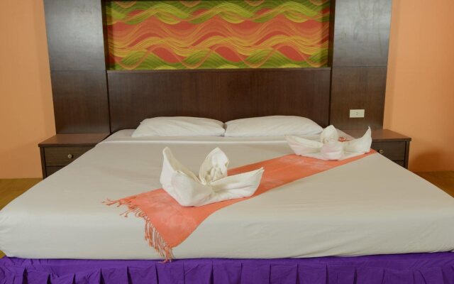 OYO 565 Trang Hotel