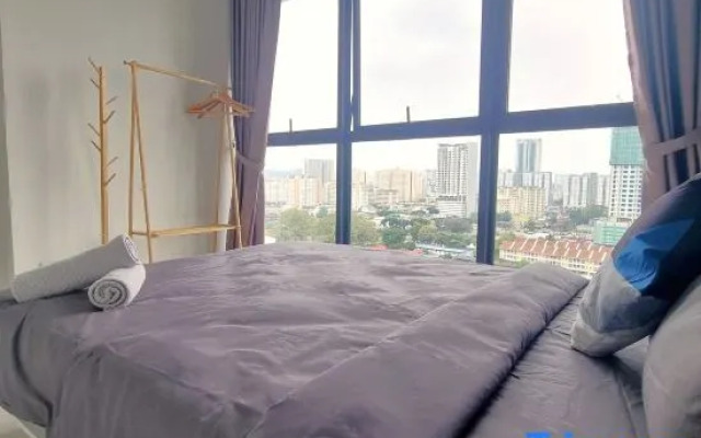 SoftGrey 2 Rooms Apartment, 4+2 Pax @ Urban Suites