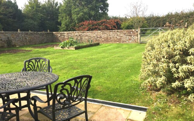 Freeland Farmhouse Stables