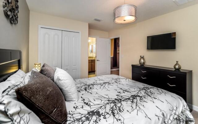 9028 Shadow Mountain Street