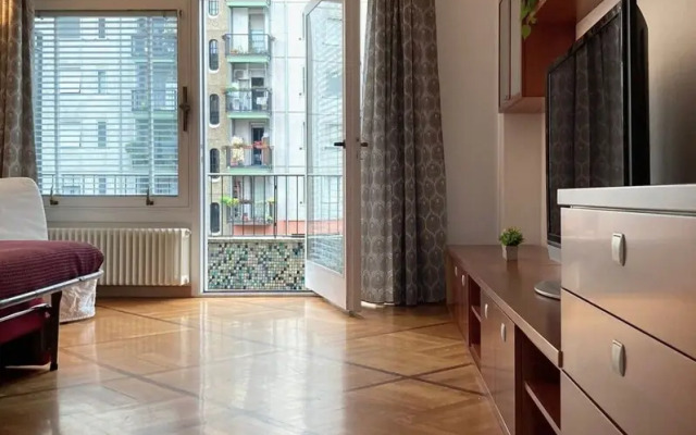 Ponale 52 bright studio