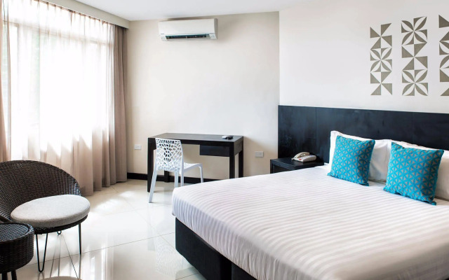 Tanoa International Dateline Hotel