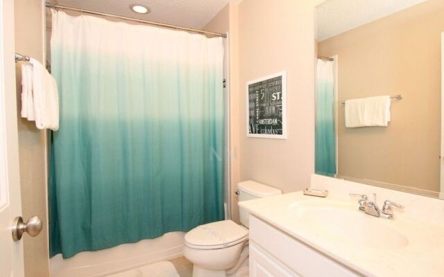 5 Bedrooms Vacation Homes by RedAwning