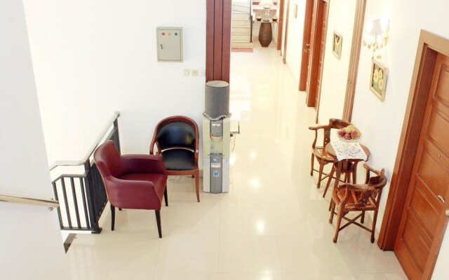 Kusuma Executive Residence