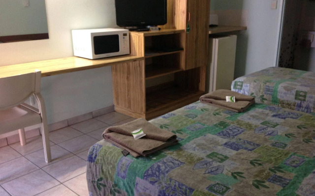 Palms Motel