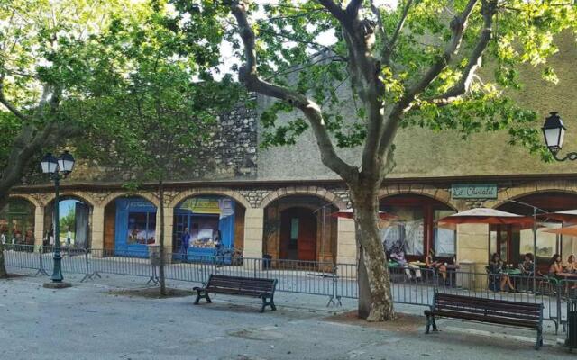 La Maisonnette et sa petite cour