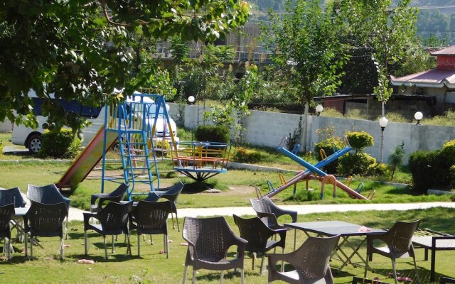 Pine View hotel and Restaurant
