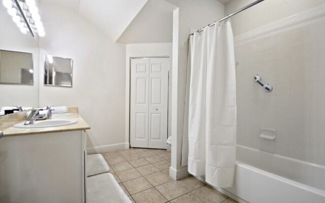 3 bedroom villa - accommodate 8 guests