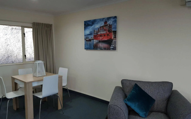 Breakwater Apartments