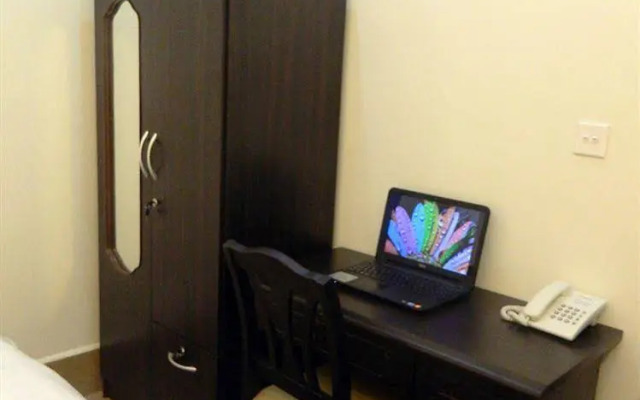 B52 Hostel