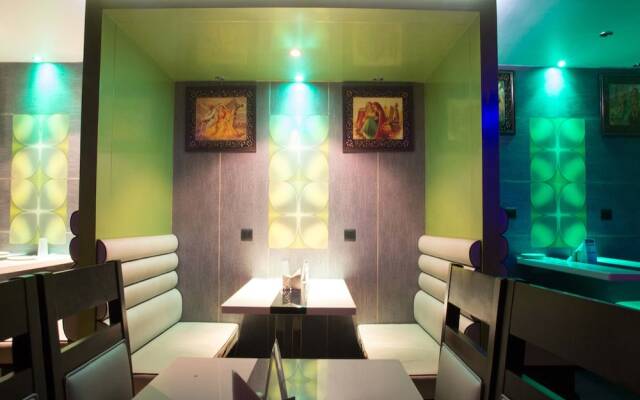 OYO 4065 Hotel Richi