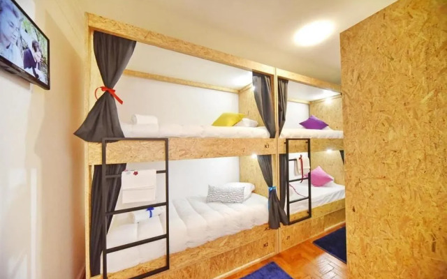 Tuk Tuk Hostel