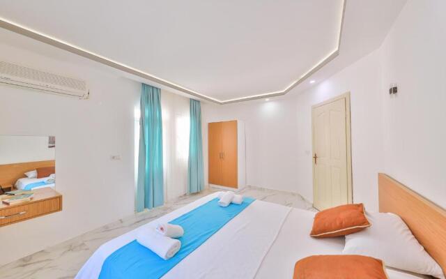 3 House Apart
