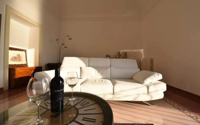 Duomo sea Side Deluxe Apartment