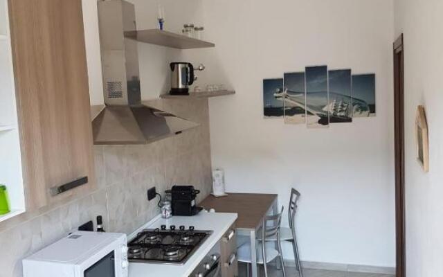 Karina House-check in H 24