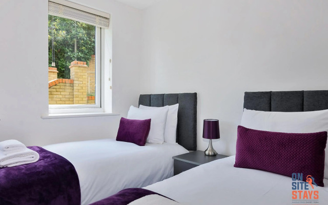 2 bed apt, en suite, Balcony, Wifi, 2 x parking