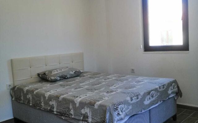 Knidos Apart
