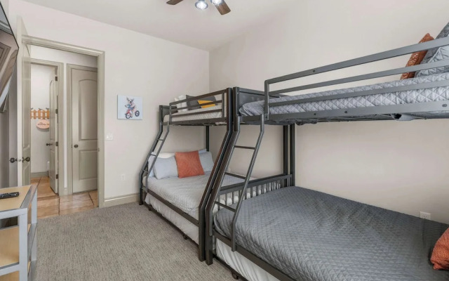 Sunset Vista - Amazing Views - Pet Friendly!