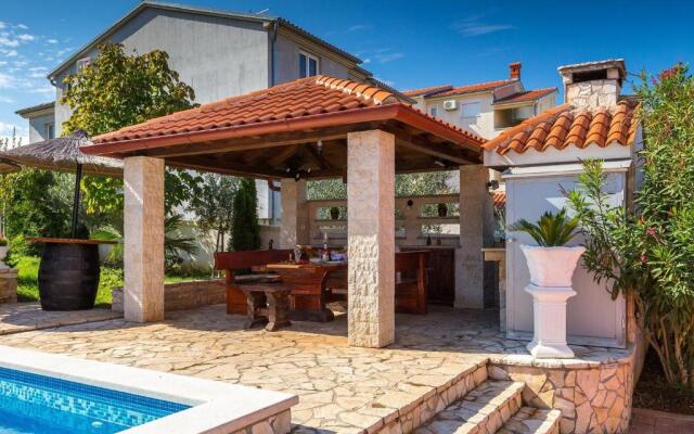 Family House SEAMARE I