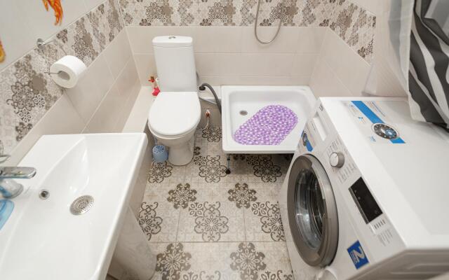 Ночка Сутки на улице Романтиков 11