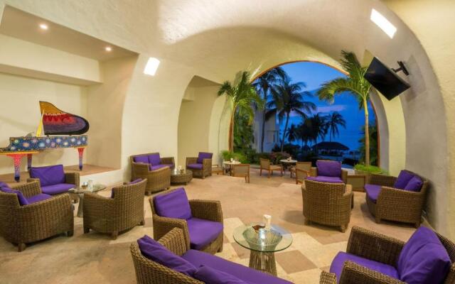 Camino Real Zaashila Huatulco