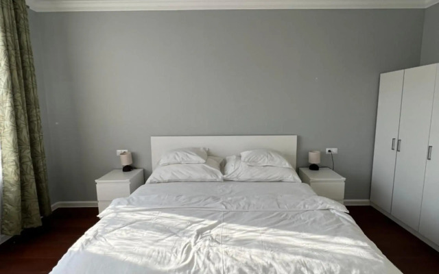 The Dante Prague Apartments - Family Apartments with FREE PARKING