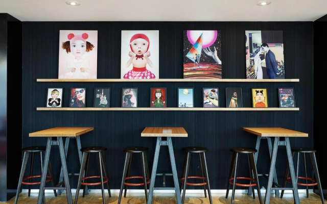 citizenM Schiphol Airport