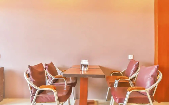 OYO 635 Hotel Layata