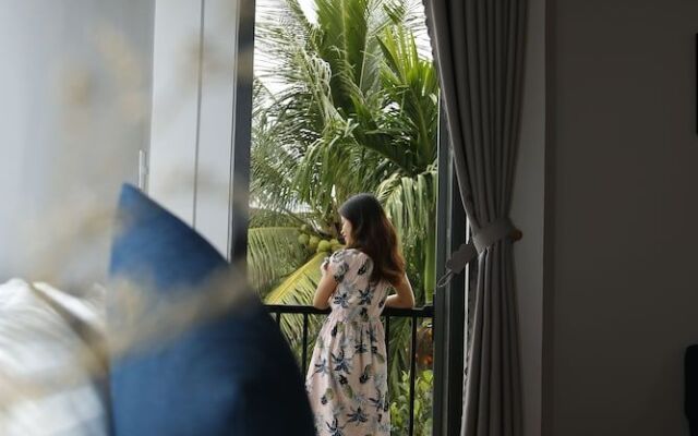 YOLO Apartment Homes