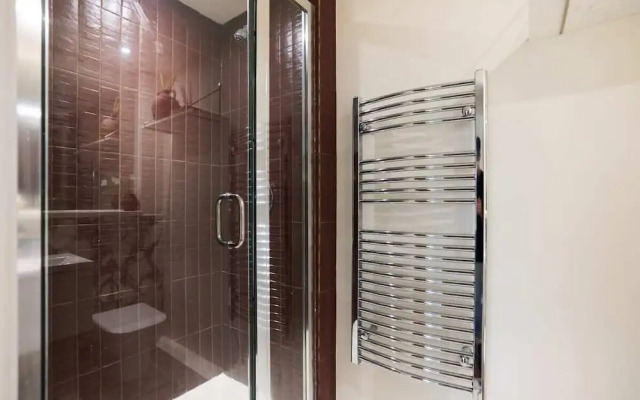 The Brick Lane Arms - Breathtaking 2bdr Penthouse With Balcony