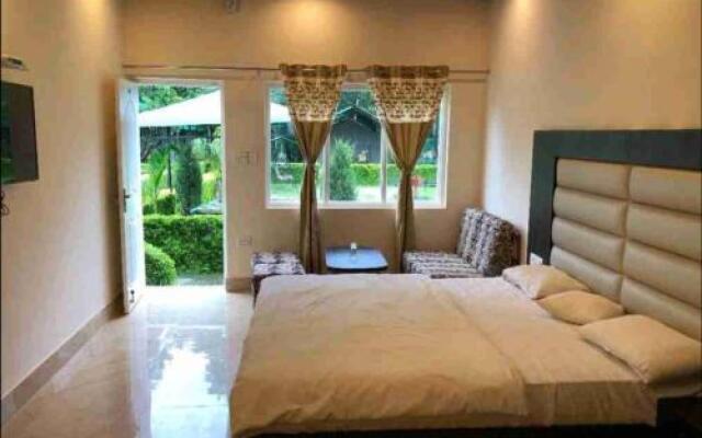 Midway Resort